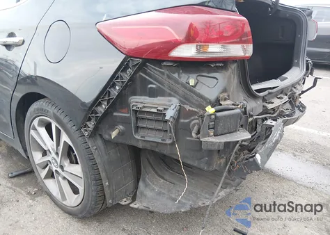 2017 Hyundai Elantra Limited z USA, uszkodzony, nr VIN 5NPD84LF4HH128502